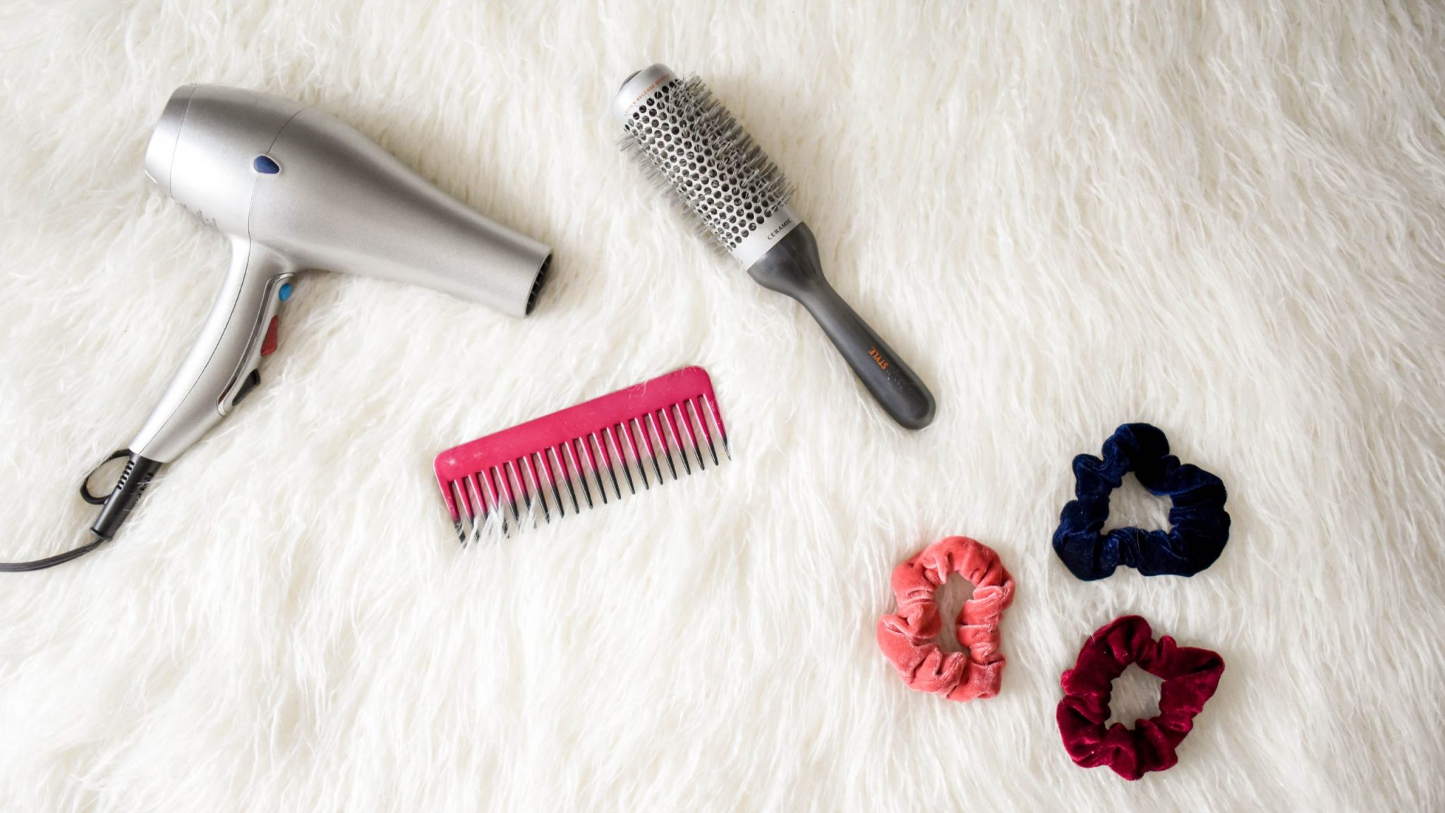 how-to-put-in-tape-in-hair-extensions-yourself