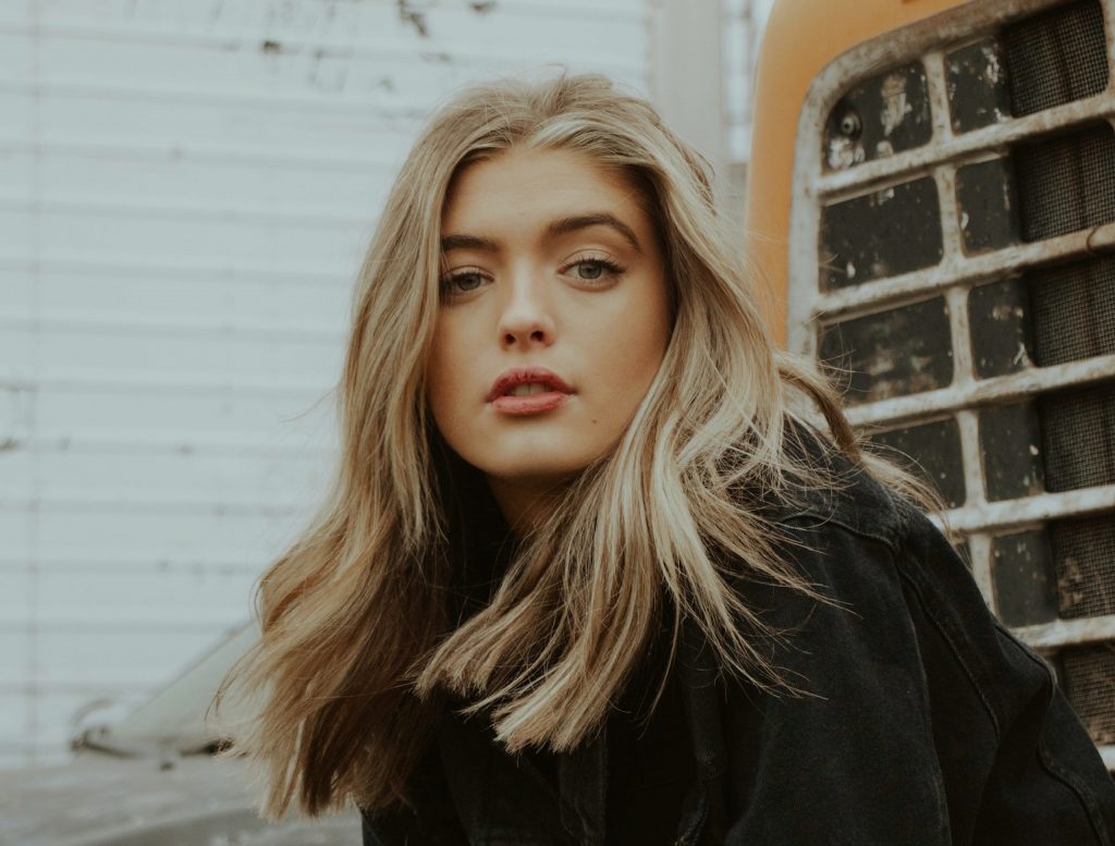 4 Best Hair Extensions for Relaxed Hair (Expert Picks 2022)